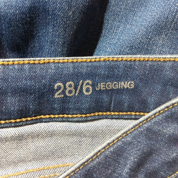 a.n.a Dark Blue Distressed Skinny Jeggings Jeans 28/6 Raw Hem Holes - Picture 7 of 8